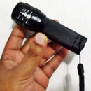 Mini Lanterna Tática LED com Zoom Ajustavel 1x a 2000x